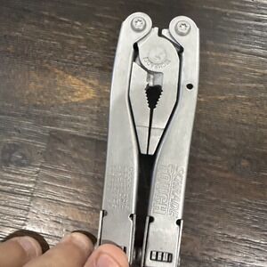 Schrade Tough USA 11 Function Multi Tool